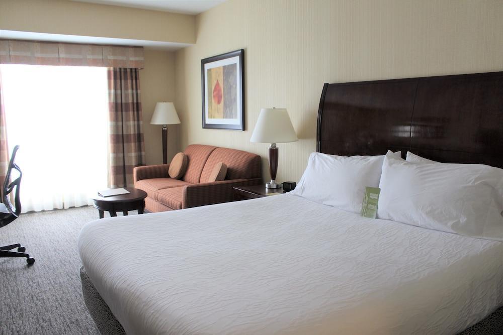 Hilton Garden Inn Toronto Airport Mississauga Exterior foto