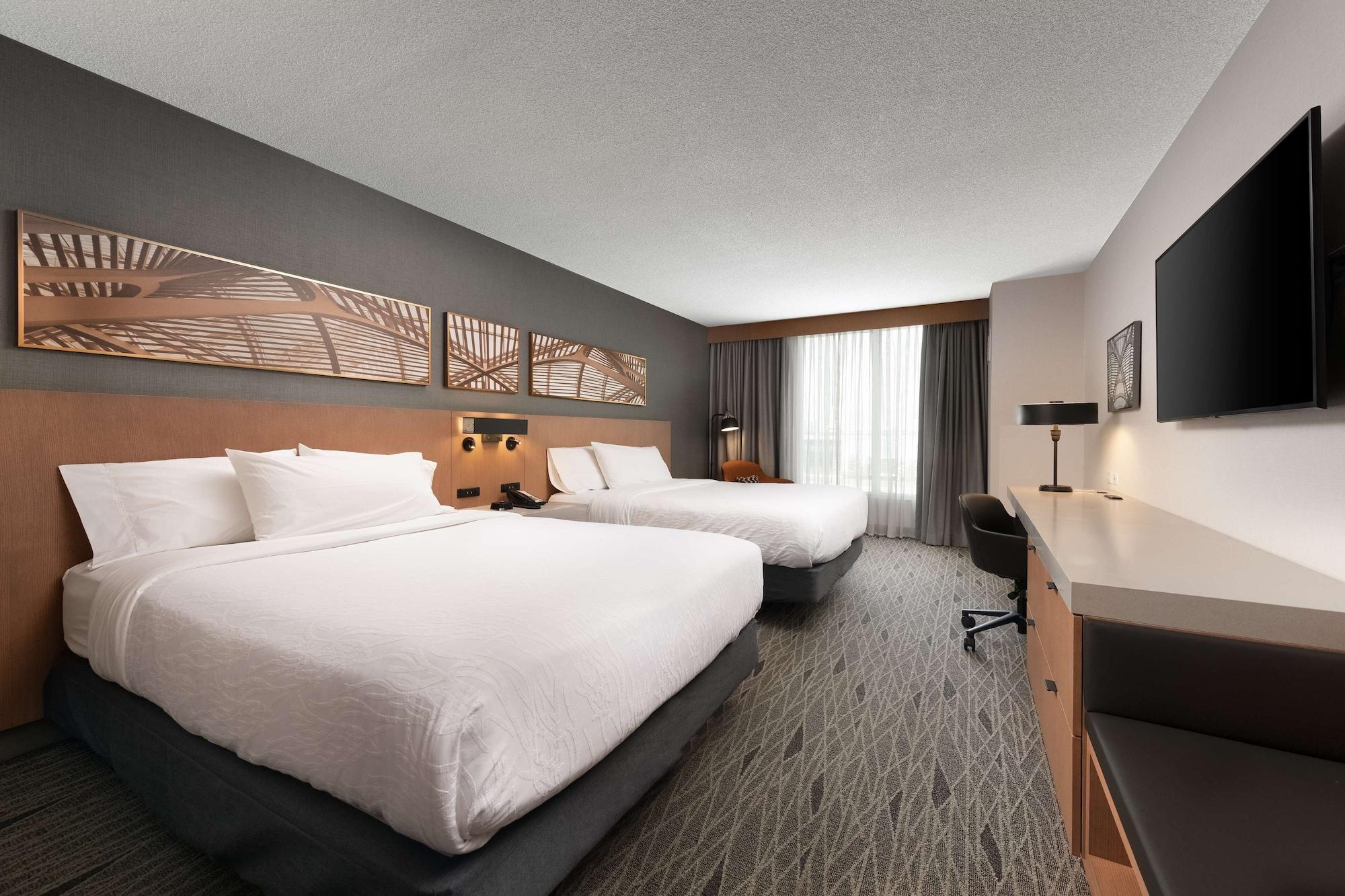 Hilton Garden Inn Toronto Airport Mississauga Exterior foto