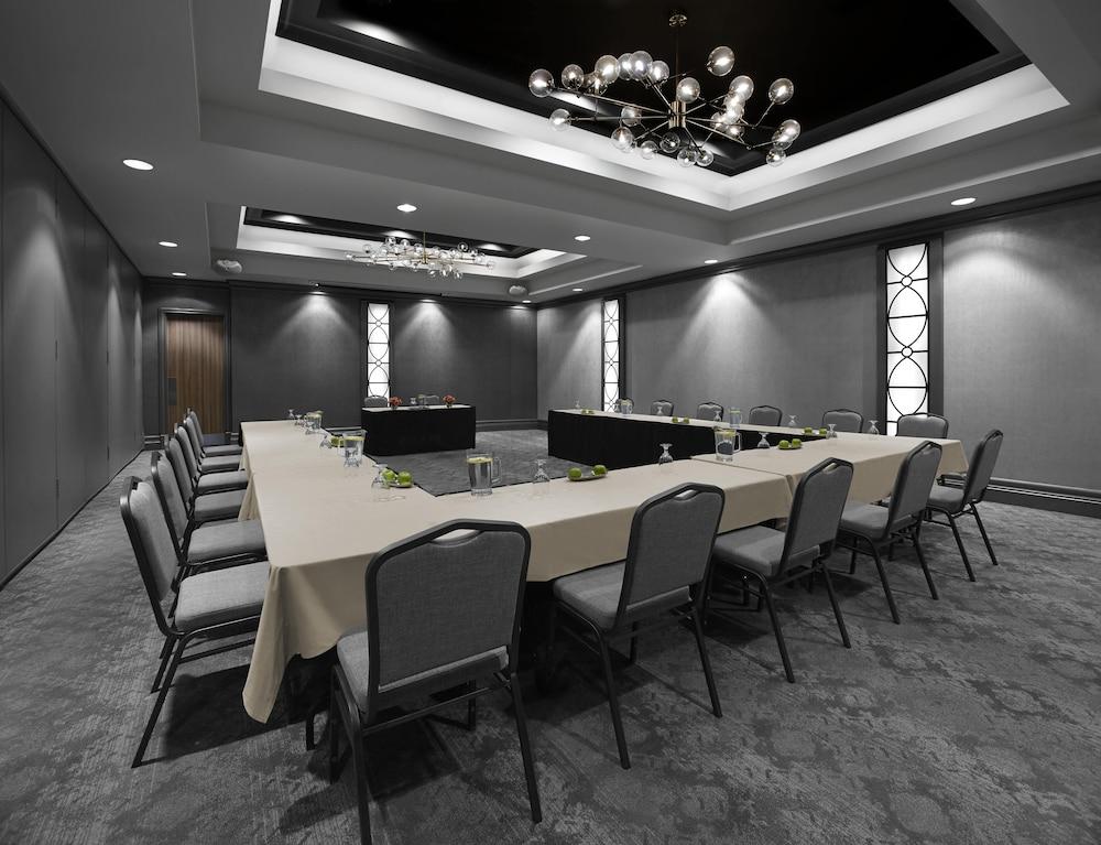 Hilton Garden Inn Toronto Airport Mississauga Exterior foto