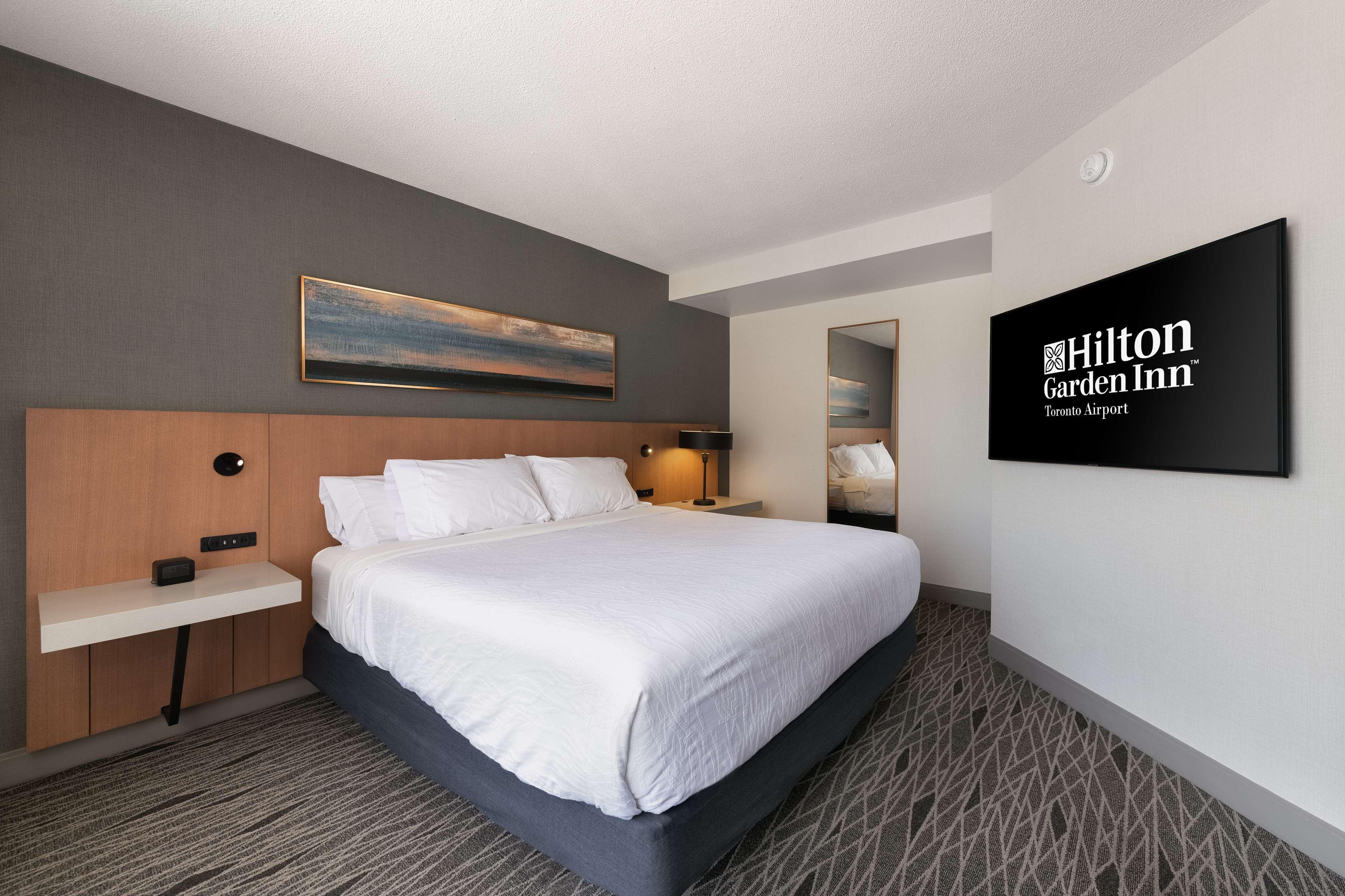 Hilton Garden Inn Toronto Airport Mississauga Exterior foto